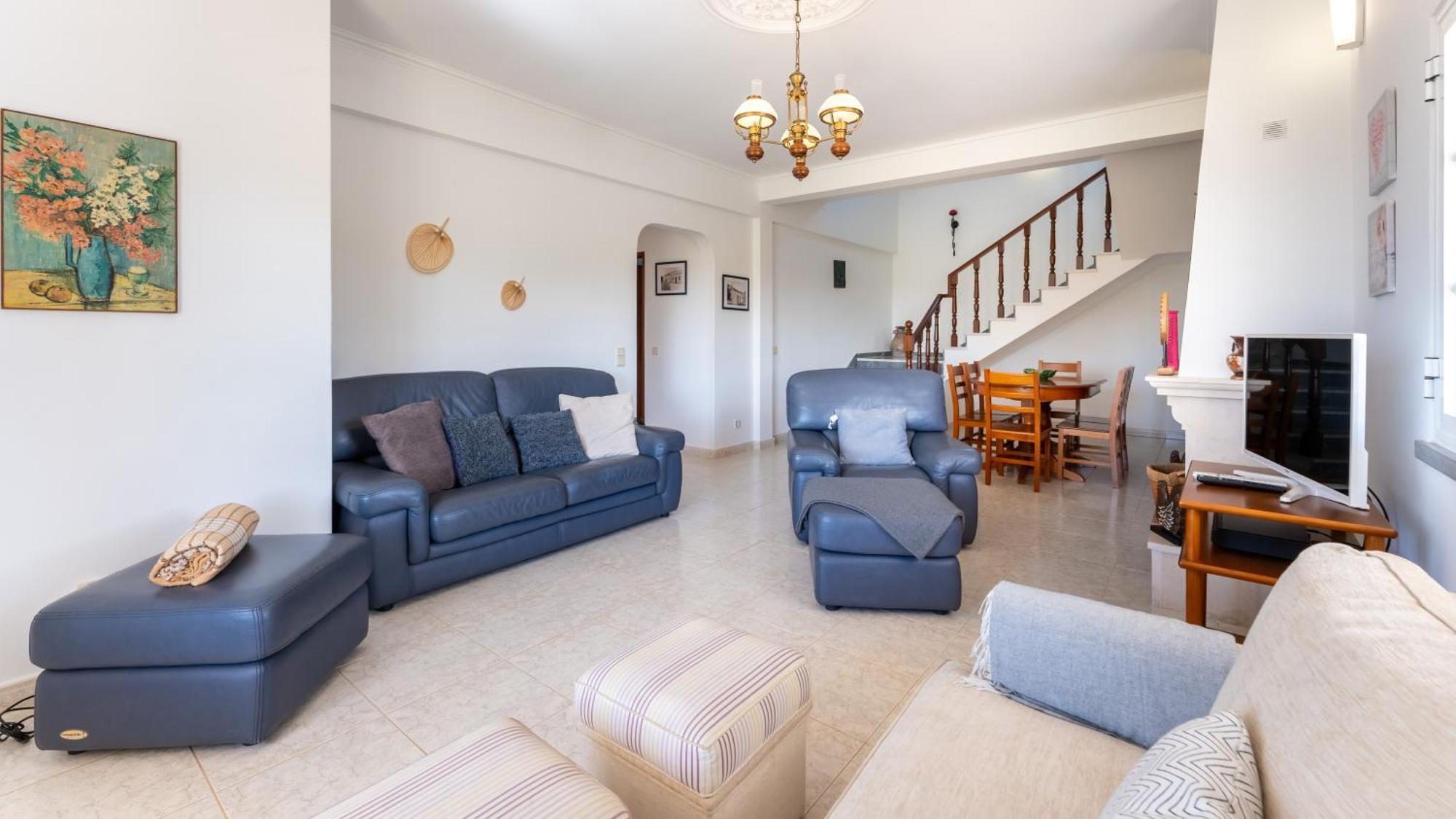 Sunny & Calm 4 Bdr House W/ Pool By Lovelystay Santo Estevao  Dış mekan fotoğraf